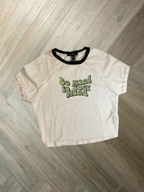 FOREVER 21 Retro Graphic Crop Top Womens Medium Mod 70's 80's Y2K Baby‎ Tee